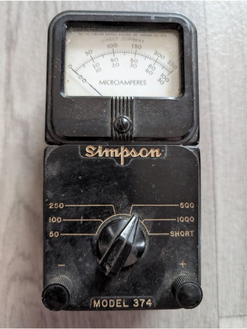 Vintage Simpson AC Voltmeter Model 374 Microamperes Meter